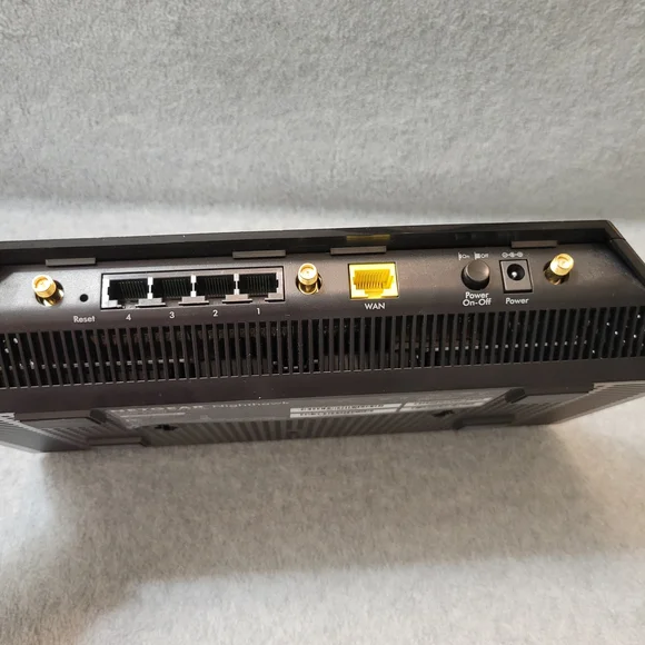 NETGEAR WiFi Router AC2600 - Picture 2 of 9